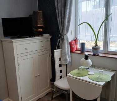 Gorron House | Chambre "Oasis Bleue" Calme Absolu chez Fred