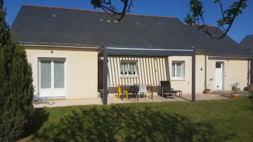 Vernantes House | Chambre privée des 2 Clochers