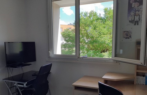 Up 1.5 Saint-Ferreol Bed & Breakfast | Chambre Privee Dans Appartement