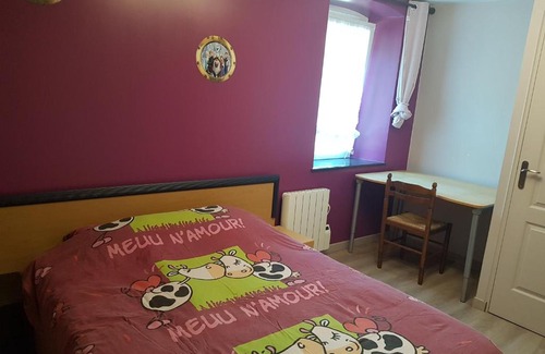 Bachant House | Chambre Rose à la Campagne