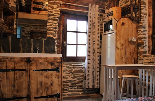 Bellegarde-Marsal Cabin | Chambre Rustique au Bord du Tarn