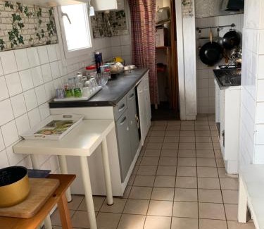 Orly Apartment | Chambre single au 4ème étage proche aéroport d'Orly