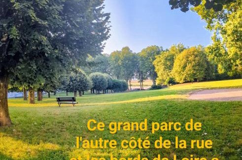 Nevers House | Chambre tout confort et sympa ! Et nuit calme surtout ! à pied , 5min de la gare ! de la cathédrale ! et des bords de Loire ! localisation top ! MAIS merci de BIEN lire ma présentation personelle, car le site impose la sienne, lire jusqu'à section profil