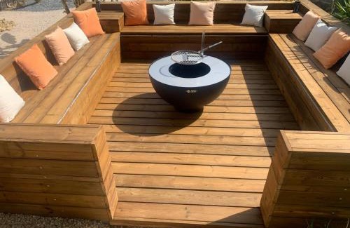 Valros House | Chambres d hôtes au calme avec piscine et jacuzzi