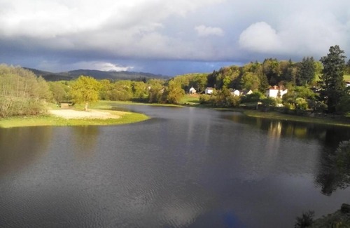 Peyrat-le-Chateau Bed & Breakfast | Chambres d'Hôtes L'Hirondelle du Lac
