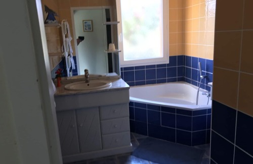 Varetz House | Chambres d'Hôtes La Coloniale