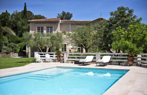 Les 3 Ponts Bed & Breakfast | Chambres d'hôtes - Nîmes - Villa des roses