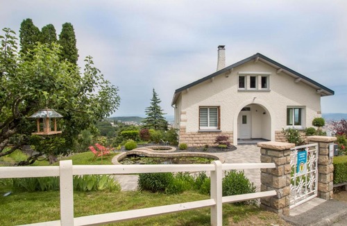 Durtol Bed & Breakfast | Chambres d'hôtes Villa Volcano