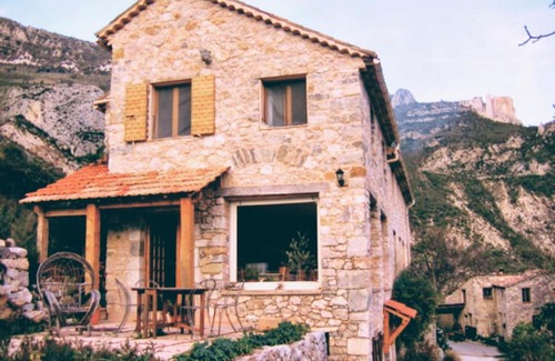 Castellane House | Chambres d'Hotes - Queen bed, Gorges du Verdon