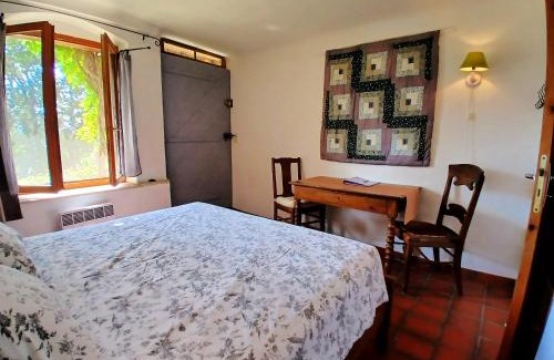 Castellane House | Chambres d'Hotes - Queen bed, Gorges du Verdon
