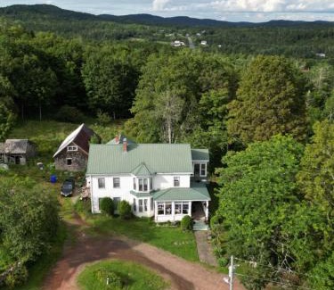St. Andrews Bed & Breakfast | Chamcook Forest Lodge Bed & Breakfast