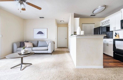 Trailer Estates Apartment | ChampionsWalk 1BD 2 - One Bedroom Apartment, Sleeps 2