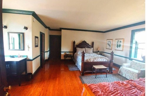 Snow Hill Bed & Breakfast | Chanceford Hall Bed & Breakfast - The Cliveden