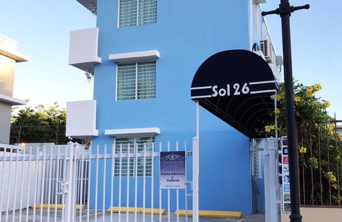 Ponce Centro Apartment | Chandelier 302