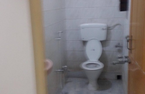Chandannagar Bed & Breakfast | CHANDERNAGORE GUEST HOUSE (SW)