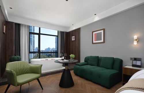 Fu Rong Hotel | Changsha WeiYi Hotel