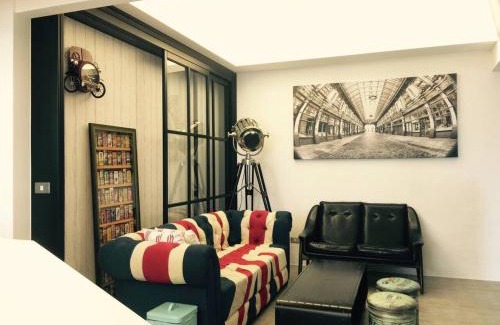East District Apartment | Chanmou-Chair