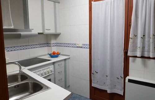 Valdepenas Condo | CHANNEL FLOOR IN FULL CENTER.