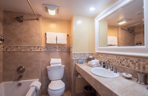 Santa Monica Canyon Bed & Breakfast | Channel Road Inn, A Four Sisters Inn