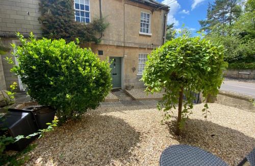 Box House | Chapel Cottage Idylic Village Holiday Home