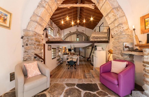 Corsavy House | Chapelle de Léca