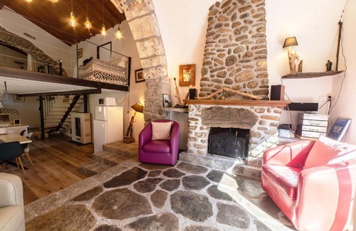 Corsavy House | Chapelle de Léca