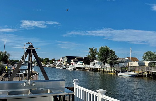 Mystic Island House | Charmingly decorated , beautiful lagoon front beach house in Little Egg Harbor
