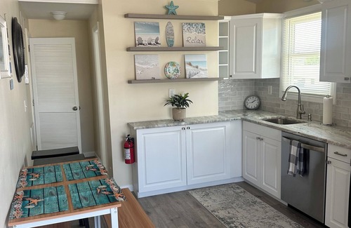Mystic Island House | Charming 2-bedroom house with WiFi, AC in nice Little Egg Harbor Township.