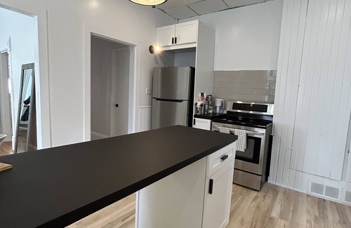 Brandon House | Character antique house in Brandon, Ideal for friends, family, or work gathering