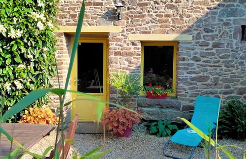 Saint-Helen Cottage | Character cottage between Dinan and St Malo. Quiet, close to tourist sites