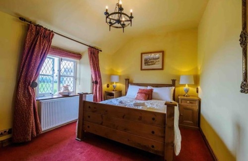 Peak District Other | Character farm house with hot tub