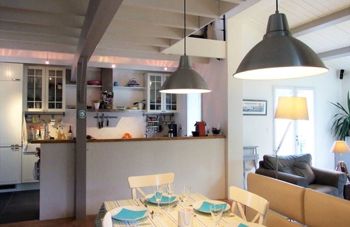 Dompierre-sur-Mer Villa | Character villa with heated pool
