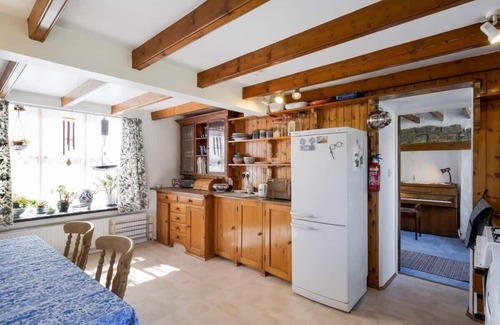 Mabe House | Characterful Cottage in Penryn, Private Parking