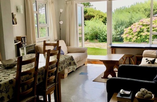 Osmington Cottage | Characterful Seaside Family Cottage in Ringstead, Dorset