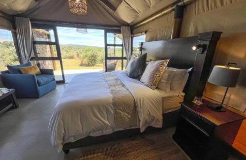 Addo Cabin | Charihandra Game Lodge