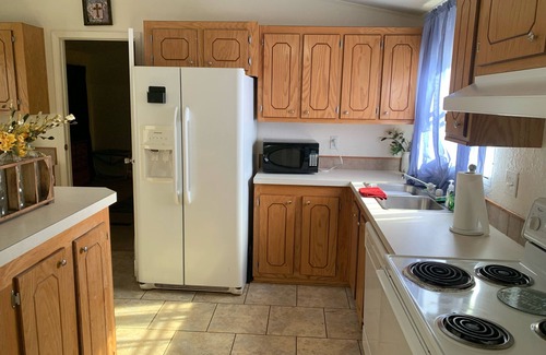 Hydro House | Charl & Jami’s 2nd Marais Rental- cozy for family and our worker crews!