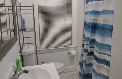 Downtown Baltimore Apartment | Charle's Village Cozy Studio,