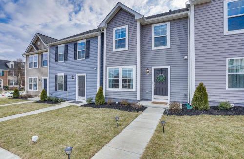 Charles Town House | Charles Town Townhome 9 Mi to Harpers Ferry