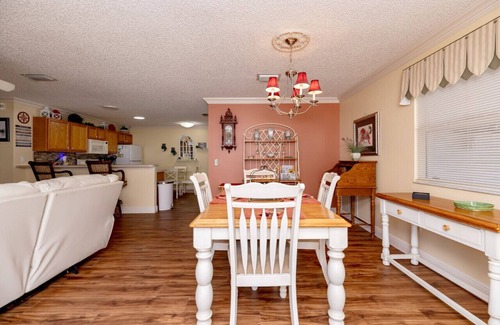 Calumet Grove House | Charlesfort Vacation Villa