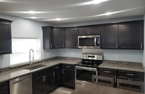 New Baltimore Apartment | "Charlie's by the Bay" Unit 1