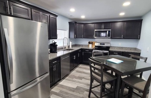 New Baltimore Apartment | "Charlie's by the Bay" Unit 1