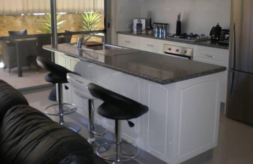 Ashby House | CHARLIES, Modern Townhouse