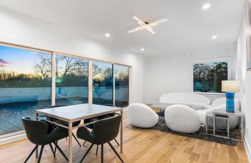 North Charlotte House | Charlotte's Modern Luxe Home - Your Stylish Haven
