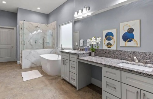 Spring Branch East House | Charm 2 near Downtown & Galleria