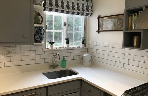 Rye House | Charm Colonial Walk to Town & Train · Bike to Beach