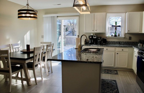 Five Forks House | Charm, Convenience, Comfort & Cleanliness in this delightful Simpsonville home!