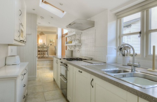 Charmouth Cottage | CHARM COTTAGE, family friendly, country holiday cottage in Charmouth