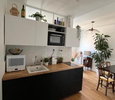 Pere Lachaise Apartment | Charmant deux pièces typiquement parisien