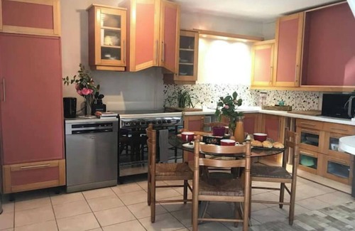 Lannion House | Charmant Gîte 6 à 10 Personnes en Bord de mer