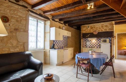 Tourtoirac House | Charmant Gîte en Pierres avec Jardin et Parking - FR-1-616-280